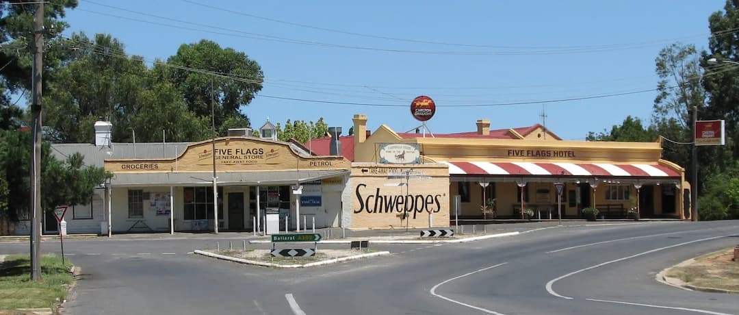 Kennedys Creek to Melbourne Airport (MEL) | Reliable Airport Transfer