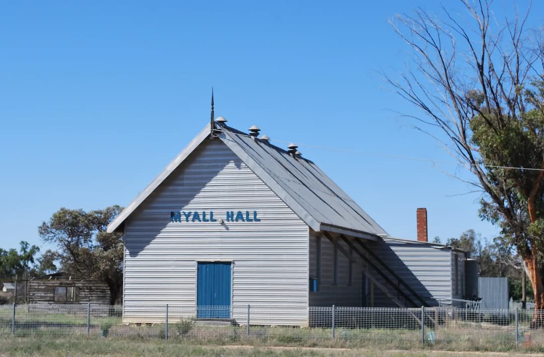 Myall to Melbourne Airport (MEL) | Reliable Airport Transfer