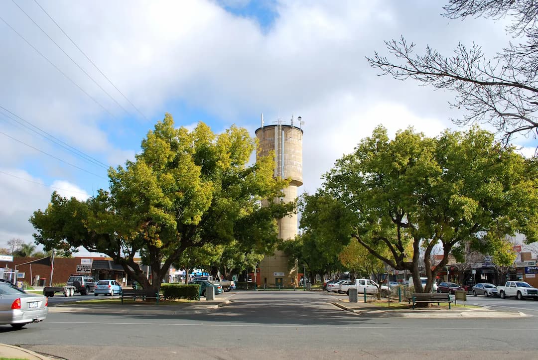 Mooroopna North to Melbourne Airport (MEL) | Reliable Airport Transfer