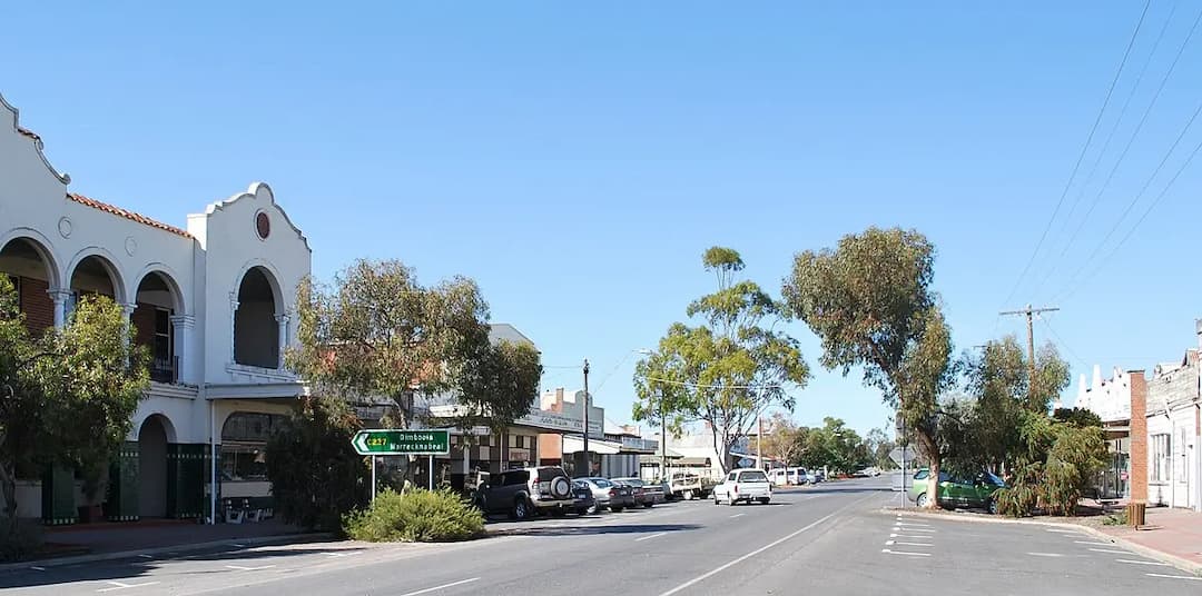Jeparit to Melbourne Airport (MEL) | Reliable Airport Transfer