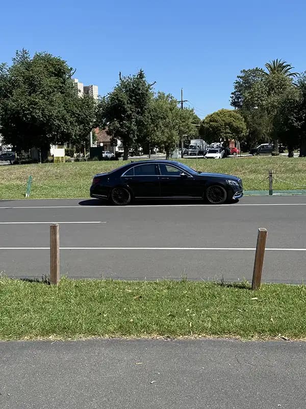 Knoxfield to Melbourne Airport (MEL) | Elevated Airport Transfer Experience