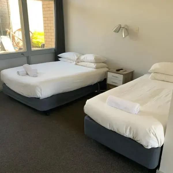 Hopetoun to Melbourne Airport (MEL) | Elevated Airport Transfer Experience Hopetoun to Melbourne Airport (MEL) | Elevated Airport Transfer Experience