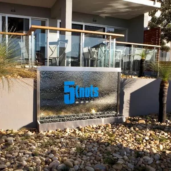 Metung to Melbourne Airport (MEL) | Elevated Airport Transfer Experience Metung to Melbourne Airport (MEL) | Elevated Airport Transfer Experience