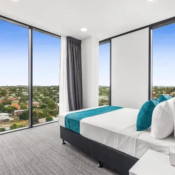 Chapel Hill to Brisbane Airport (BNE) | Elevated Airport Transfer Experience Chapel Hill to Brisbane Airport (BNE) | Elevated Airport Transfer Experience
