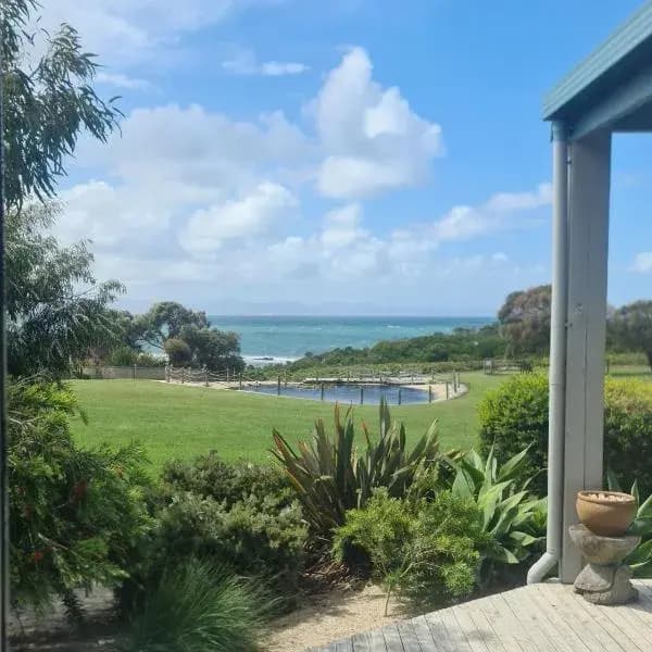 Waratah Bay to Melbourne Airport (MEL) | Elevated Airport Transfer Experience Waratah Bay to Melbourne Airport (MEL) | Elevated Airport Transfer Experience