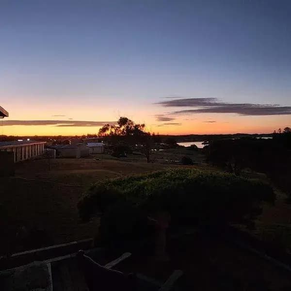 Nelson to Melbourne Airport (MEL) | Elevated Airport Transfer Experience Nelson to Melbourne Airport (MEL) | Elevated Airport Transfer Experience