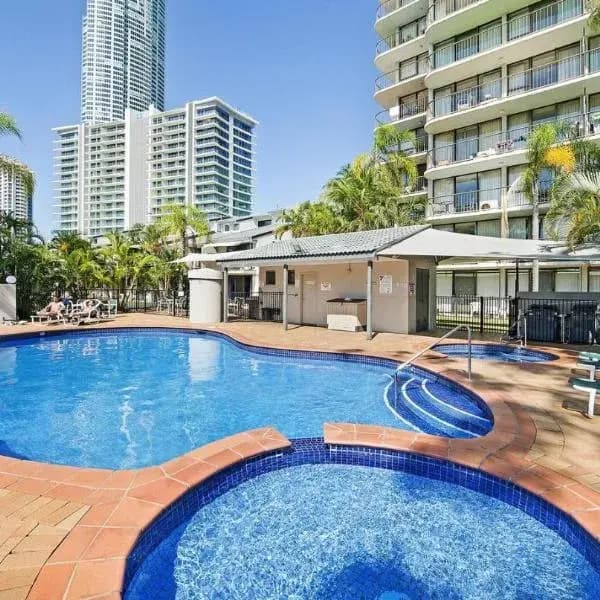 Isle Of Capri to Brisbane Airport (BNE) | Elevated Airport Transfer Experience Isle Of Capri to Brisbane Airport (BNE) | Elevated Airport Transfer Experience