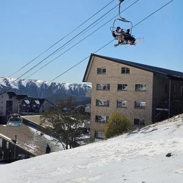 Falls Creek to Melbourne Airport (MEL) | Elevated Airport Transfer Experience Falls Creek to Melbourne Airport (MEL) | Elevated Airport Transfer Experience