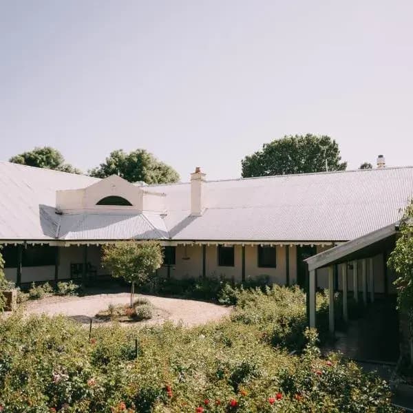 Trawool to Melbourne Airport (MEL) | Elevated Airport Transfer Experience Trawool to Melbourne Airport (MEL) | Elevated Airport Transfer Experience