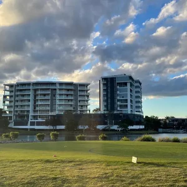 Worongary to Brisbane Airport (BNE) | Elevated Airport Transfer Experience Worongary to Brisbane Airport (BNE) | Elevated Airport Transfer Experience