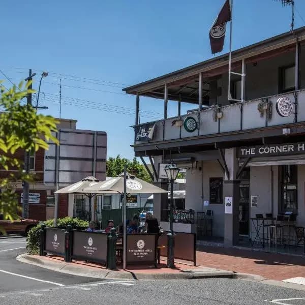 Cathkin to Melbourne Airport (MEL) | Elevated Airport Transfer Experience Cathkin to Melbourne Airport (MEL) | Elevated Airport Transfer Experience