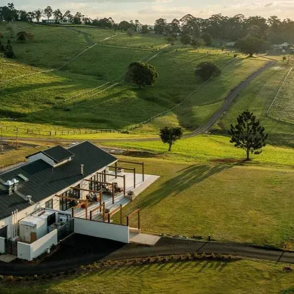 Lamington National Park to Brisbane Airport (BNE) | Elevated Airport Transfer Experience Lamington National Park to Brisbane Airport (BNE) | Elevated Airport Transfer Experience