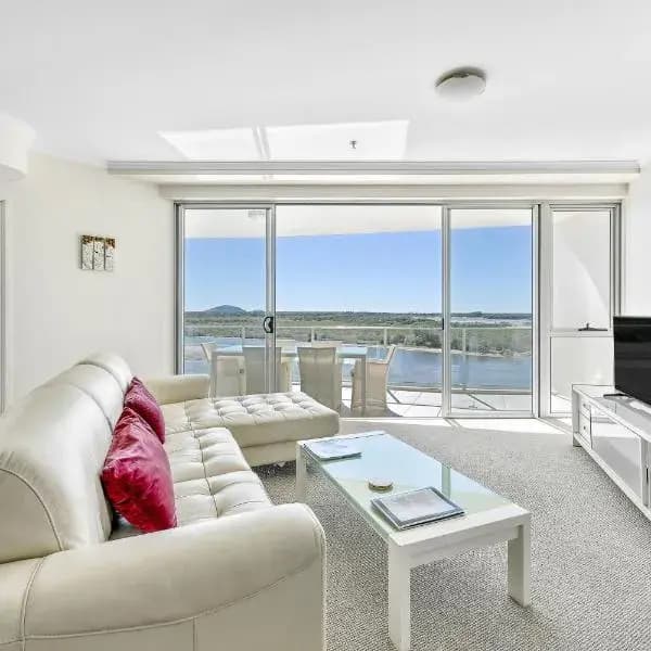 Sunshine Plaza to Brisbane Airport (BNE) | Elevated Airport Transfer Experience Sunshine Plaza to Brisbane Airport (BNE) | Elevated Airport Transfer Experience