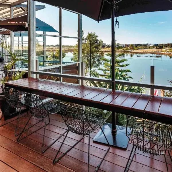 Sippy Downs to Brisbane Airport (BNE) | Elevated Airport Transfer Experience Sippy Downs to Brisbane Airport (BNE) | Elevated Airport Transfer Experience