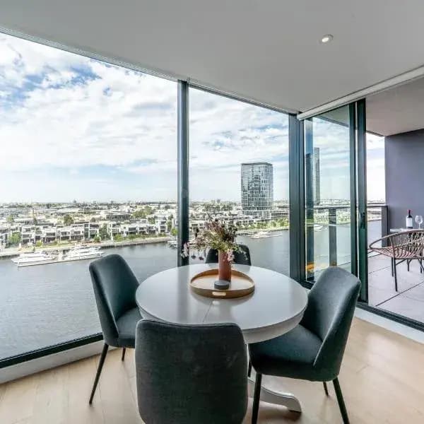 Docklands to Melbourne Airport (MEL) | Elevated Airport Transfer Experience Docklands to Melbourne Airport (MEL) | Elevated Airport Transfer Experience