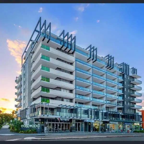 Stones Corner to Brisbane Airport (BNE) | Elevated Airport Transfer Experience Stones Corner to Brisbane Airport (BNE) | Elevated Airport Transfer Experience