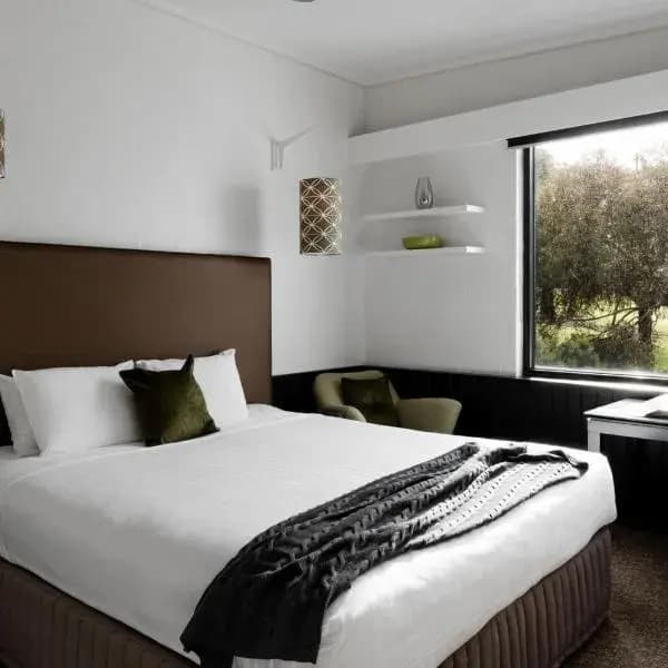 Ceres to Melbourne Airport (MEL) | Elevated Airport Transfer Experience Ceres to Melbourne Airport (MEL) | Elevated Airport Transfer Experience