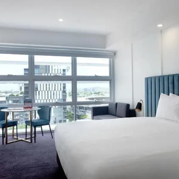 East Brisbane to Brisbane Airport (BNE) | Elevated Airport Transfer Experience East Brisbane to Brisbane Airport (BNE) | Elevated Airport Transfer Experience