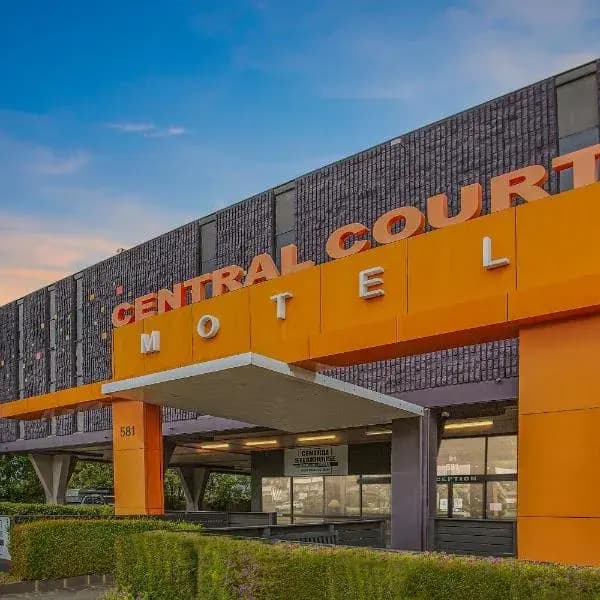 Illowa to Melbourne Airport (MEL) | Elevated Airport Transfer Experience Illowa to Melbourne Airport (MEL) | Elevated Airport Transfer Experience