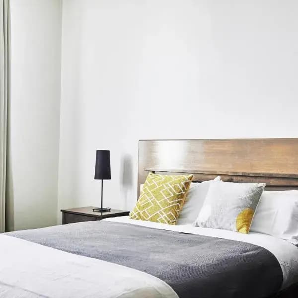Highpoint City to Melbourne Airport (MEL) | Elevated Airport Transfer Experience Highpoint City to Melbourne Airport (MEL) | Elevated Airport Transfer Experience
