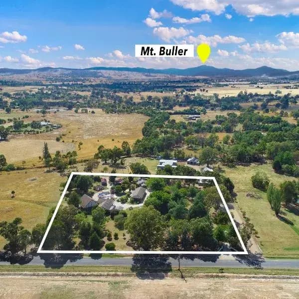 Bridge Creek to Melbourne Airport (MEL) | Elevated Airport Transfer Experience Bridge Creek to Melbourne Airport (MEL) | Elevated Airport Transfer Experience