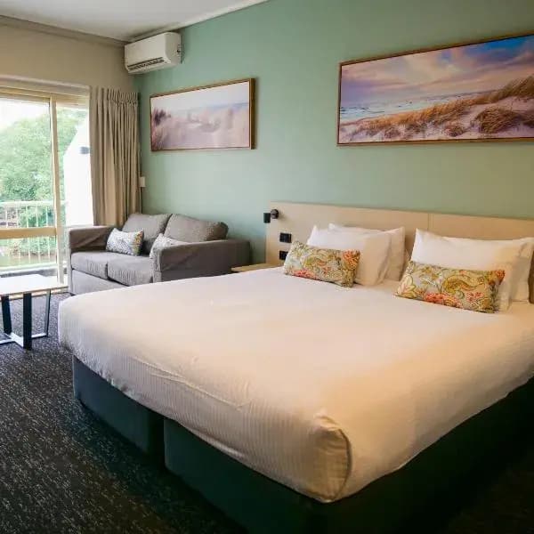 Worongary to Brisbane Airport (BNE) | Elevated Airport Transfer Experience Worongary to Brisbane Airport (BNE) | Elevated Airport Transfer Experience