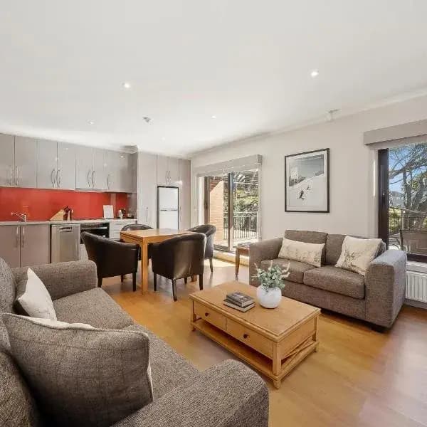 Sawmill Settlement to Melbourne Airport (MEL) | Elevated Airport Transfer Experience Sawmill Settlement to Melbourne Airport (MEL) | Elevated Airport Transfer Experience