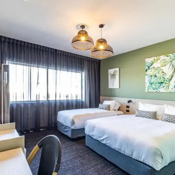 Eagle Heights to Brisbane Airport (BNE) | Elevated Airport Transfer Experience Eagle Heights to Brisbane Airport (BNE) | Elevated Airport Transfer Experience