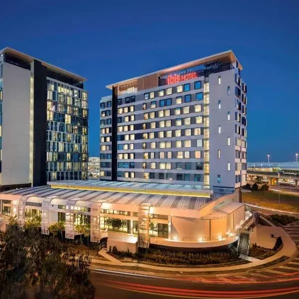 Manly to Brisbane Airport (BNE) | Elevated Airport Transfer Experience Manly to Brisbane Airport (BNE) | Elevated Airport Transfer Experience