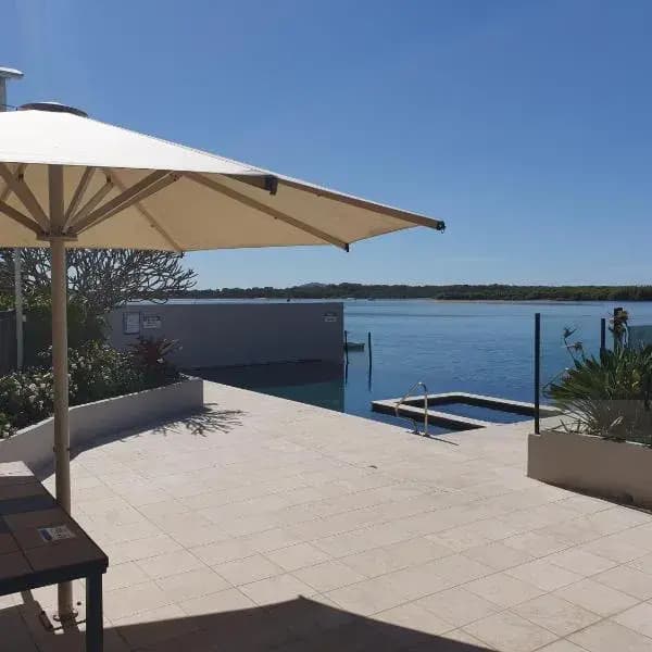 Sunshine Plaza to Brisbane Airport (BNE) | Elevated Airport Transfer Experience Sunshine Plaza to Brisbane Airport (BNE) | Elevated Airport Transfer Experience