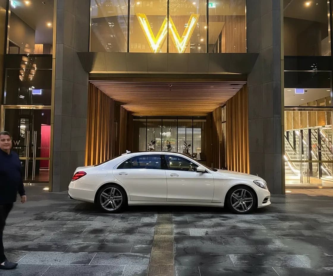 Melbourne Airport to W Melbourne Hotel Transfer | MNMRiDEZ Chauffeur Melbourne Airport to W Melbourne Hotel Transfer | MNMRiDEZ Chauffeur