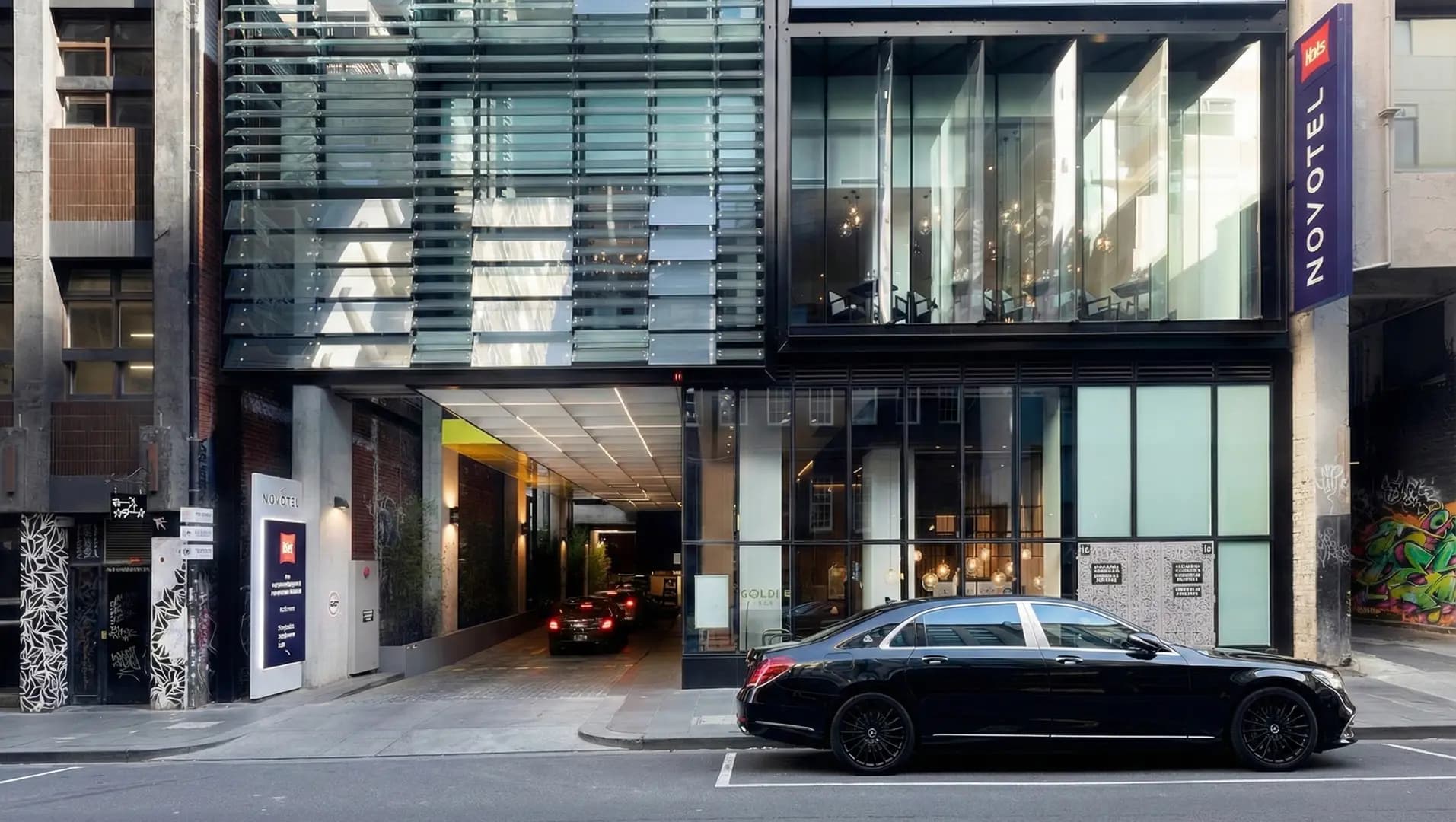 Melbourne Airport to ibis Melbourne Central Hotel Transfer | MNMRiDEZ Chauffeur Melbourne Airport to ibis Melbourne Central Hotel Transfer | MNMRiDEZ Chauffeur