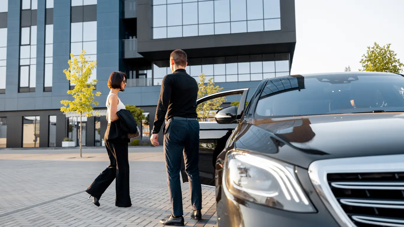 Sunshine Coast Airport Transfer to Noosa: Travel in Luxury and Style Sunshine Coast Airport Transfer to Noosa: Travel in Luxury and Style