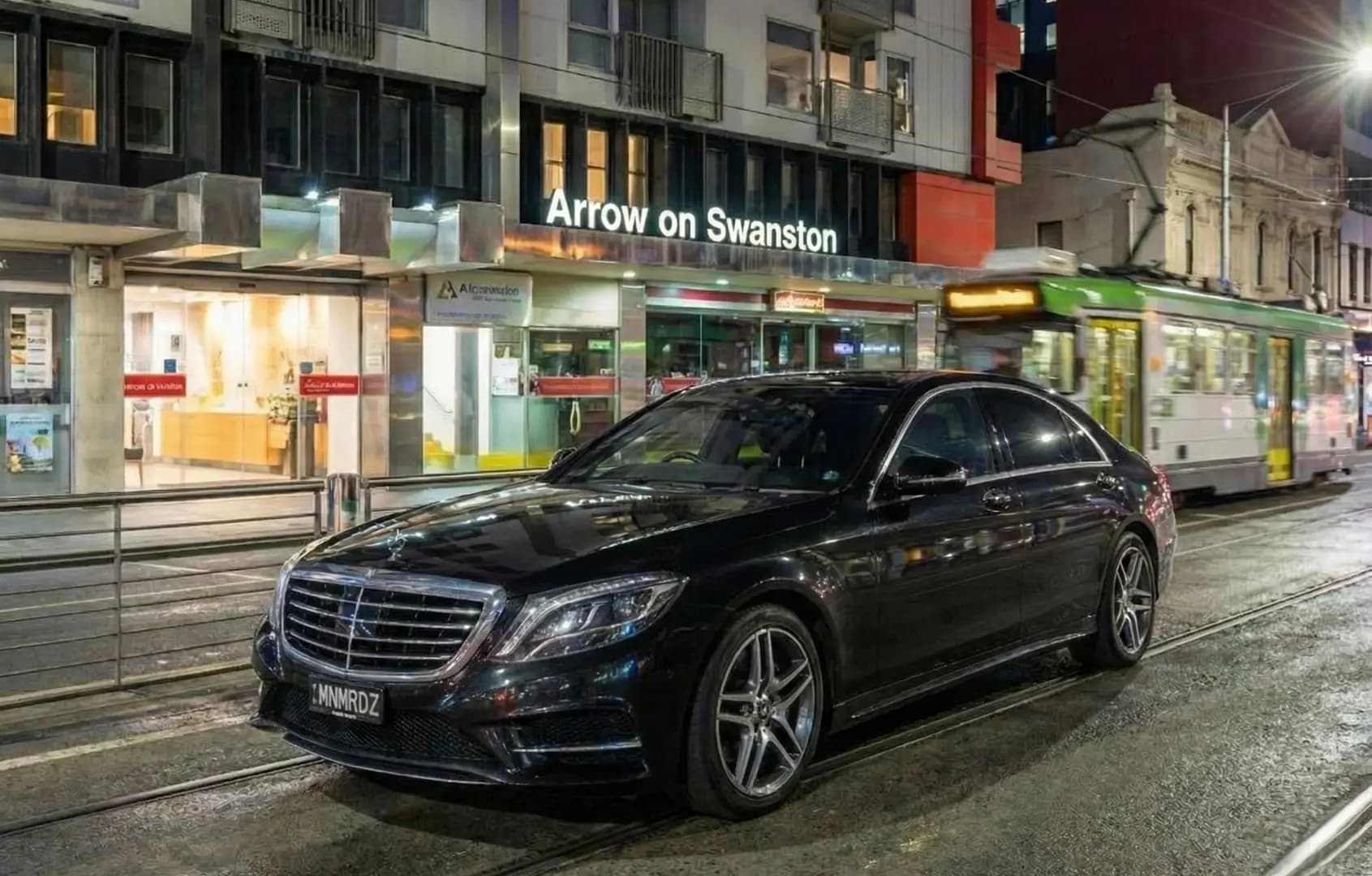 Melbourne Airport to Arrow on Swanston Transfer | MNMRiDEZ Chauffeur Melbourne Airport to Arrow on Swanston Transfer | MNMRiDEZ Chauffeur
