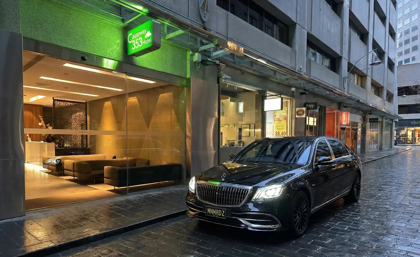 Melbourne Airport to Causeway 353 Hotel Transfer | MNMRiDEZ Chauffeur Melbourne Airport to Causeway 353 Hotel Transfer | MNMRiDEZ Chauffeur
