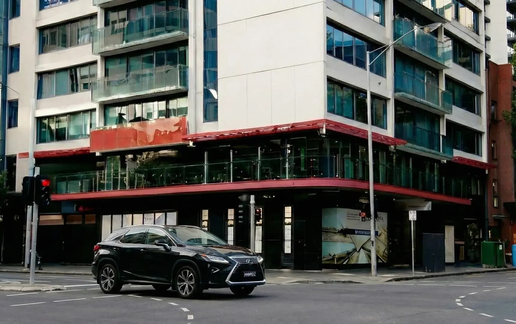 Melbourne Airport to City Tempo Hotel Transfer | MNMRiDEZ Chauffeur Melbourne Airport to City Tempo Hotel Transfer | MNMRiDEZ Chauffeur