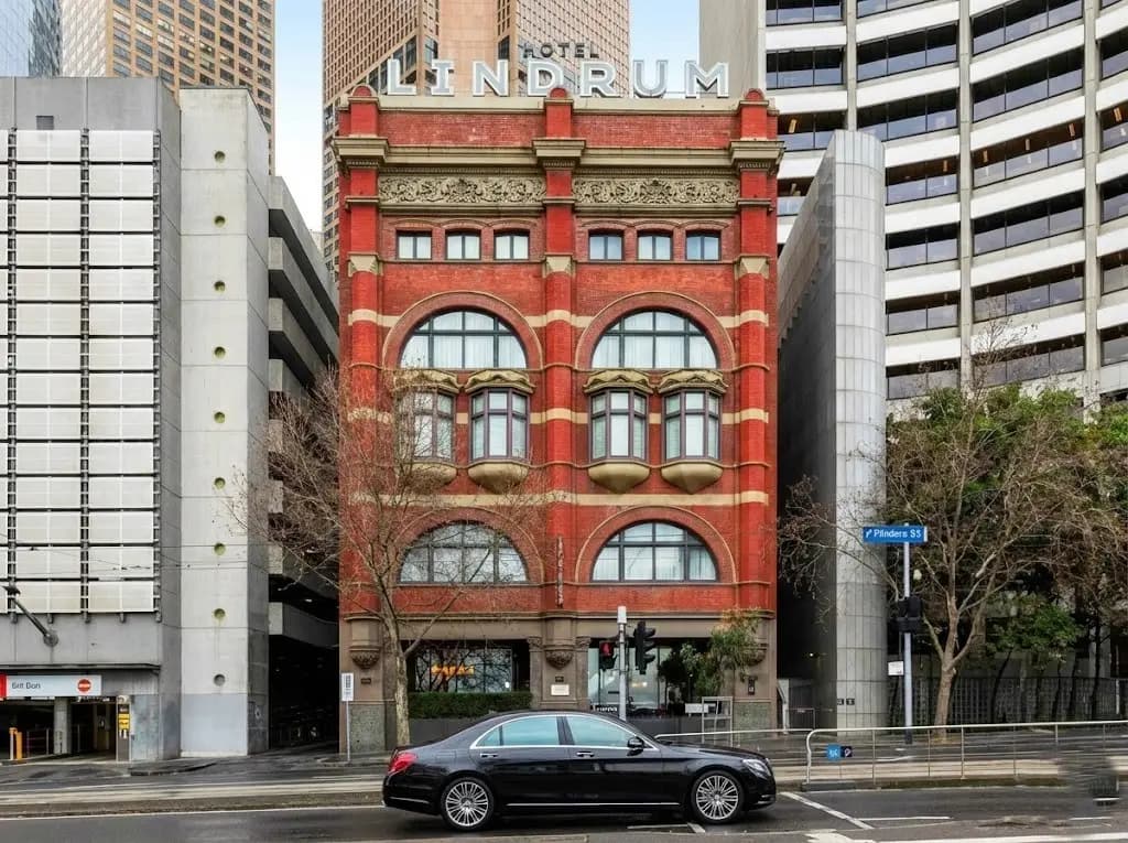 Melbourne Airport to Hotel Lindrum Melbourne – MGallery Transfer | MNMRiDEZ Chauffeur Melbourne Airport to Hotel Lindrum Melbourne – MGallery Transfer | MNMRiDEZ Chauffeur
