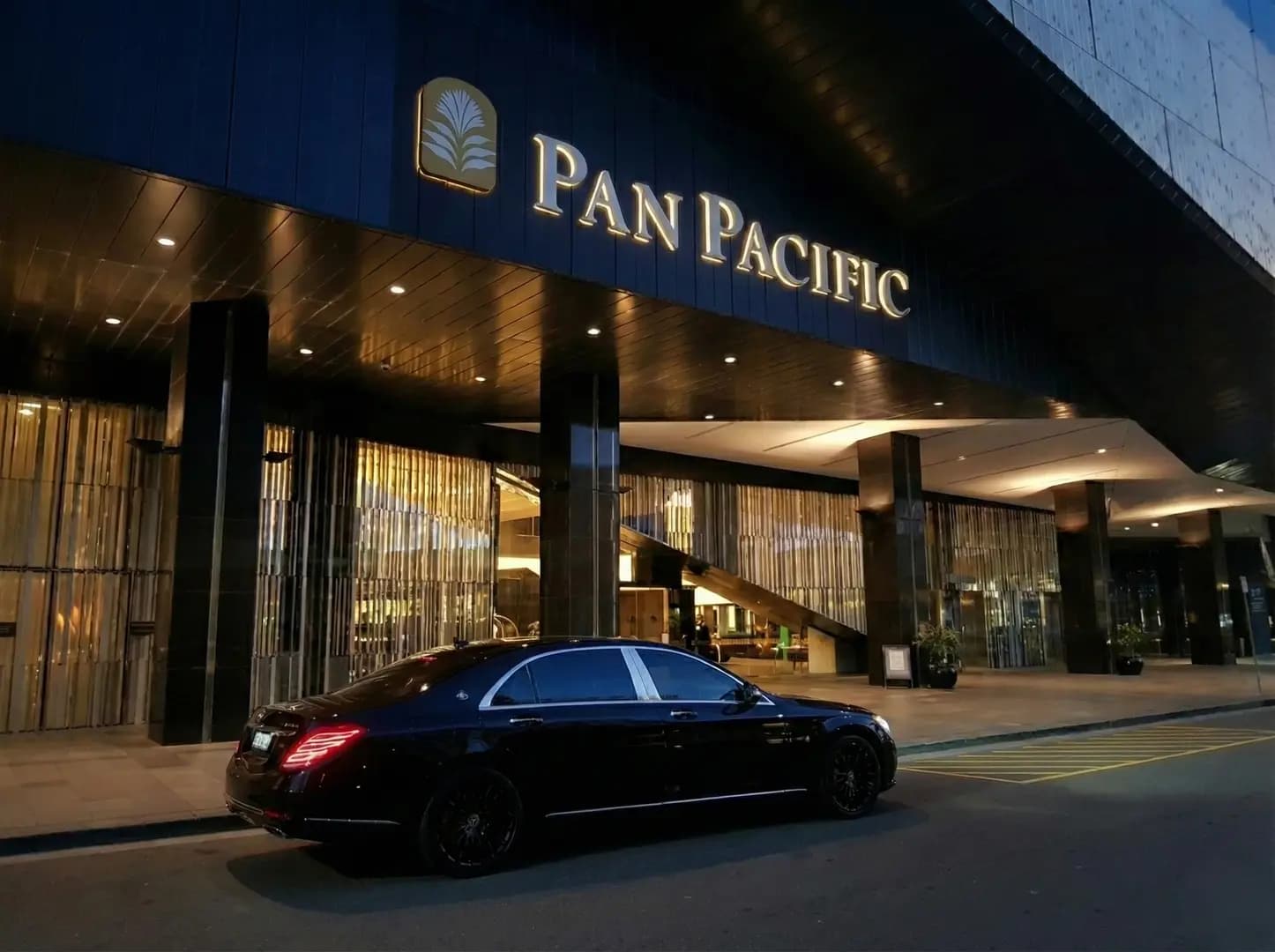 Melbourne Airport to Pan Pacific Melbourne Hotel Transfer | MNMRiDEZ Chauffeur Melbourne Airport to Pan Pacific Melbourne Hotel Transfer | MNMRiDEZ Chauffeur