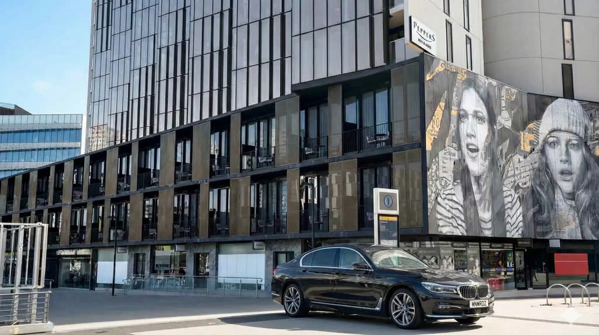 Melbourne Airport to Peppers Docklands Melbourne Hotel Transfer | MNMRiDEZ Chauffeur Melbourne Airport to Peppers Docklands Melbourne Hotel Transfer | MNMRiDEZ Chauffeur