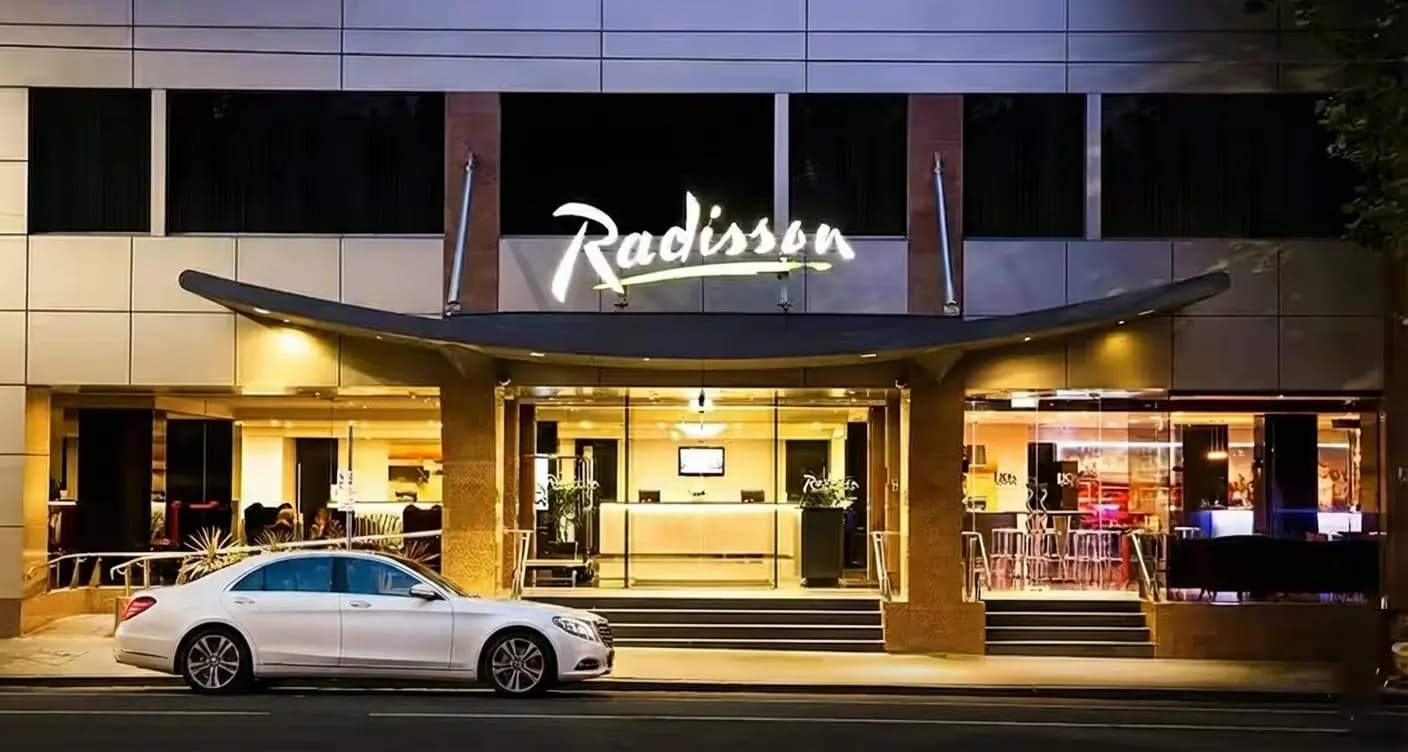 Melbourne Airport to Radisson on Flagstaff Gardens Hotel Transfer | MNMRiDEZ Chauffeur Melbourne Airport to Radisson on Flagstaff Gardens Hotel Transfer | MNMRiDEZ Chauffeur
