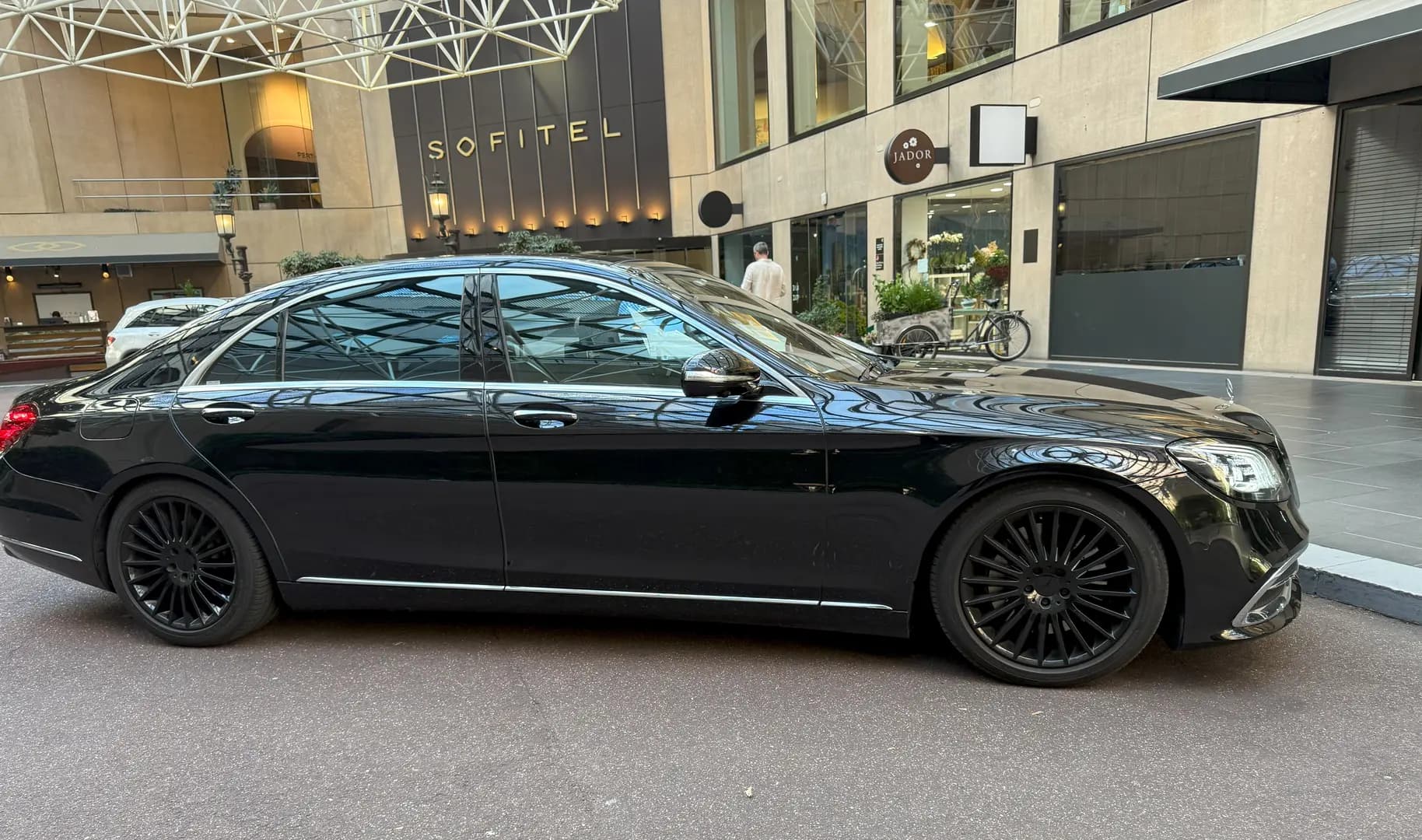 Melbourne Airport to Sofitel Melbourne on Collins Hotel Transfer | MNMRiDEZ Chauffeur Melbourne Airport to Sofitel Melbourne on Collins Hotel Transfer | MNMRiDEZ Chauffeur