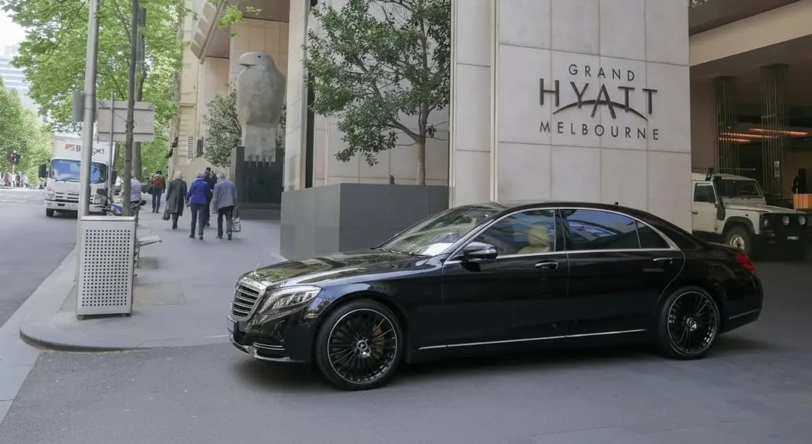 Melbourne Airport to Grand Hyatt Melbourne Transfer | MNMRiDEZ Chauffeur Melbourne Airport to Grand Hyatt Melbourne Transfer | MNMRiDEZ Chauffeur